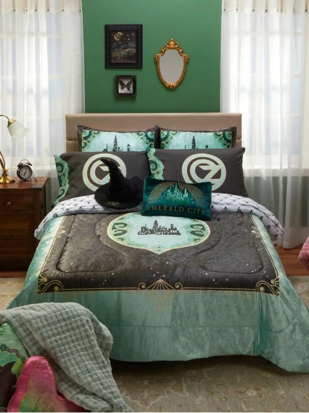 Wicked Velveteen 7 Piece Full Bed Set! NIB
